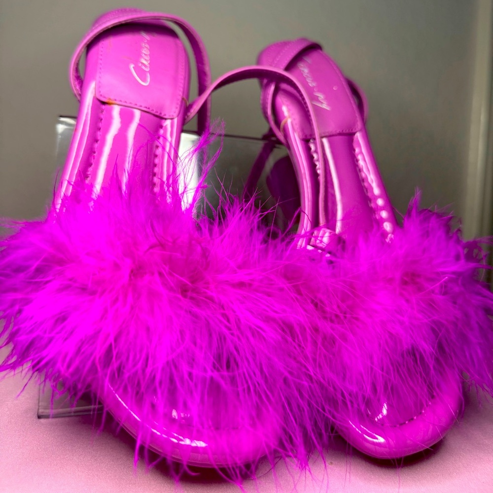 Circus by Sam Edelman Pink  Feathered Women's heels size 6